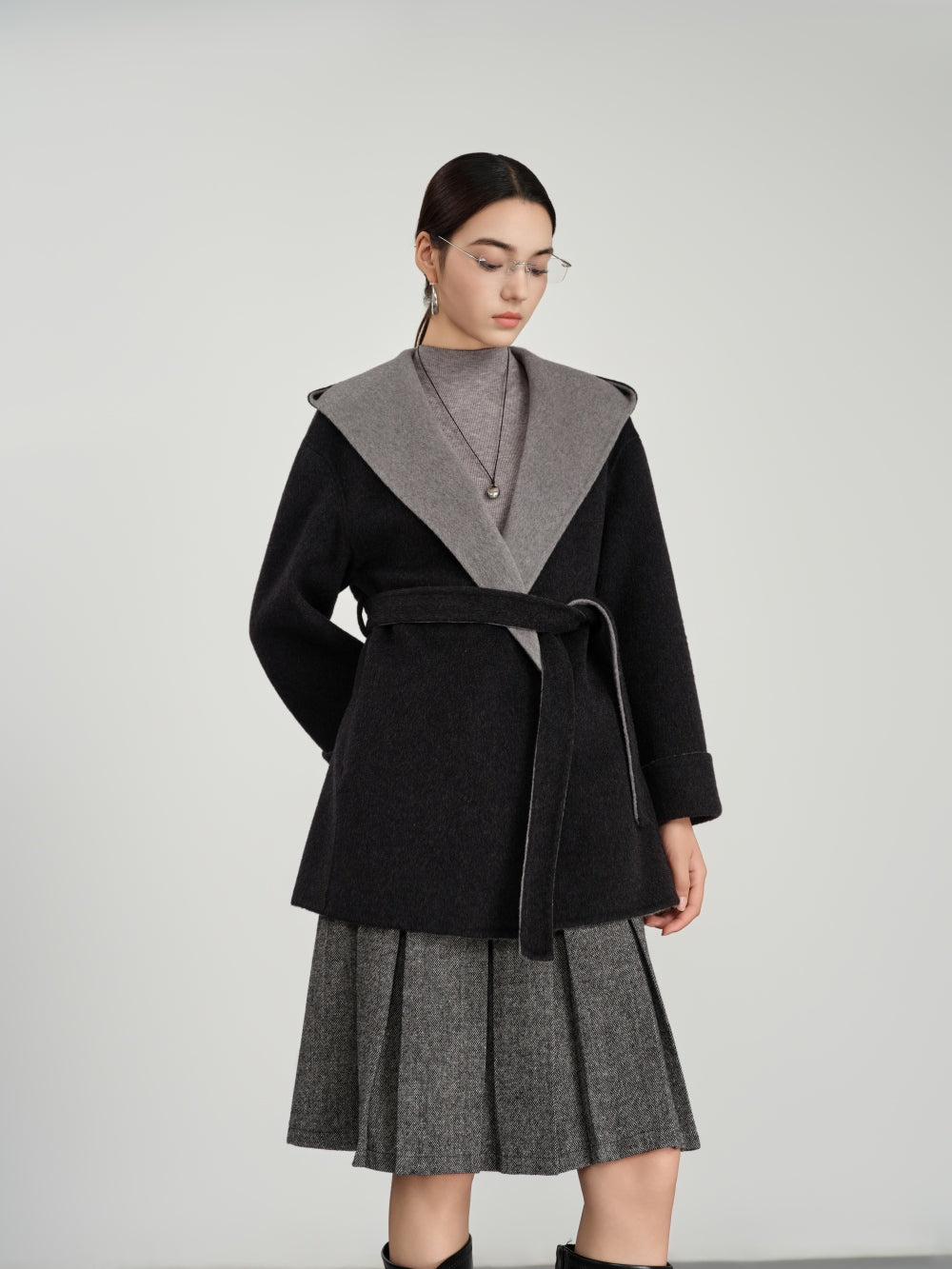 Hooded with two contrast colours  in Double-Face Wool-Cashmere