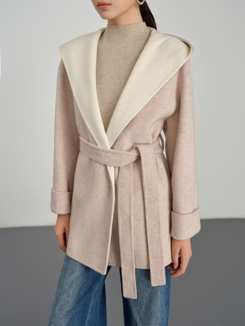 Hooded with two contrast colours  in Double-Face Wool-Cashmere