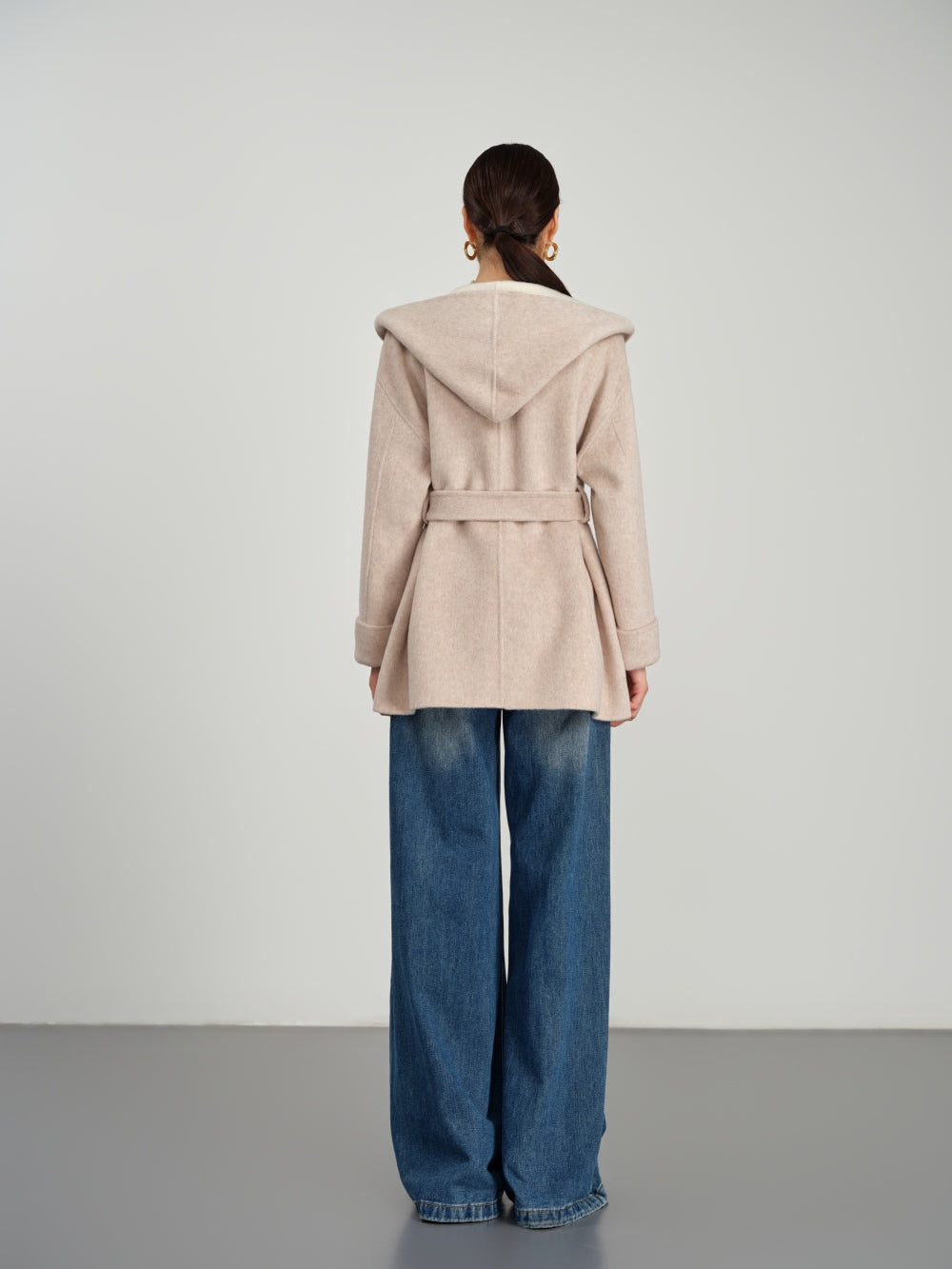 Hooded with two contrast colours  in Double-Face Wool-Cashmere